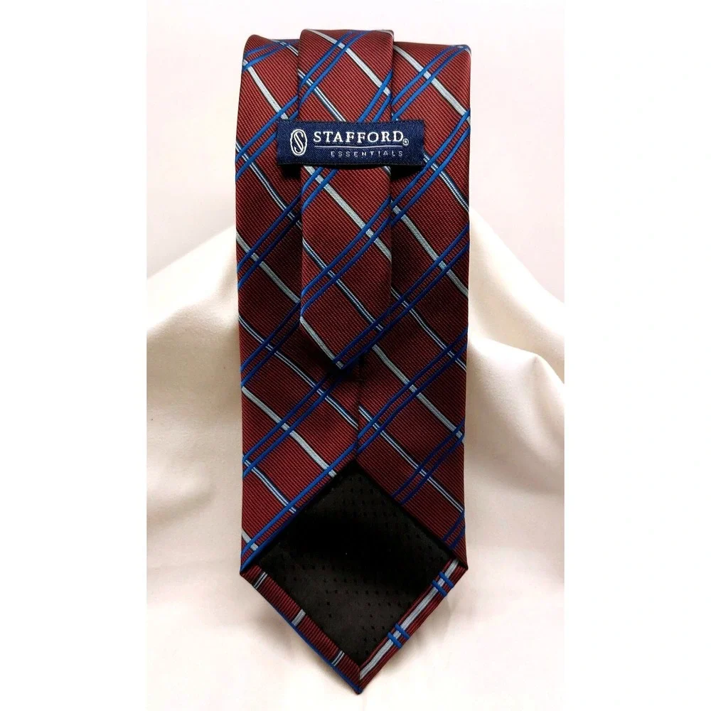 STAFFORD ESSENTIALS Silk Necktie Blue Purple‎ Geometric Necktie EUC 60